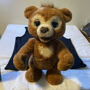 Hasbro FurReal Cubby The Curious Bear Interactive Plush Toy Hugs & Peek - a- Boo